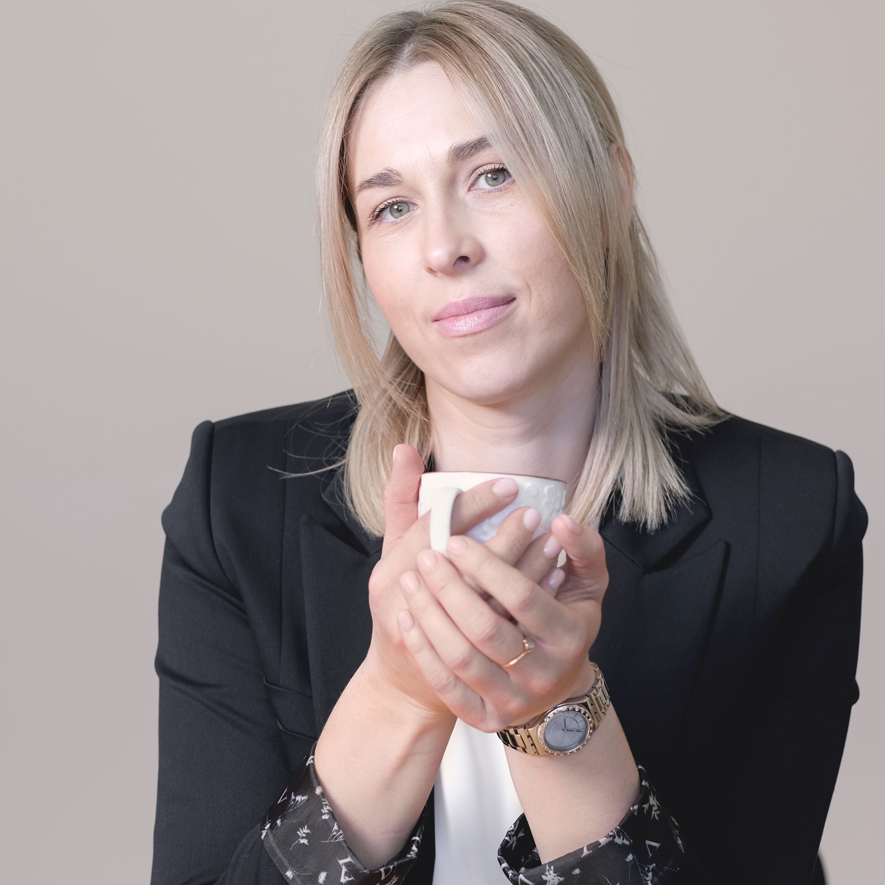woman-attorney-or-financial-consultant-or-lawer-we-2022-03-15-21-36-03-utc.jpg woman-attorney-or-financial-consultant-or-lawer-we-2022-03-15-21-36-03-utc.jpg